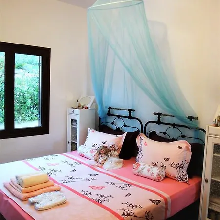 Villa Waterfront Mediterranean *