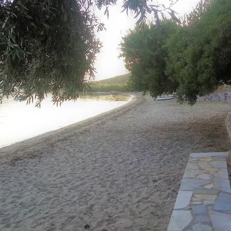 Vila Waterfront Mediterranean